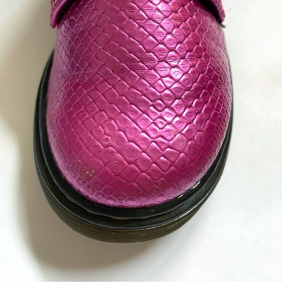 DR. MARTENS 1460 PINK REPTILE EMBOSSED LACE UP ANKLE BOOTS - Picture 7 of 10